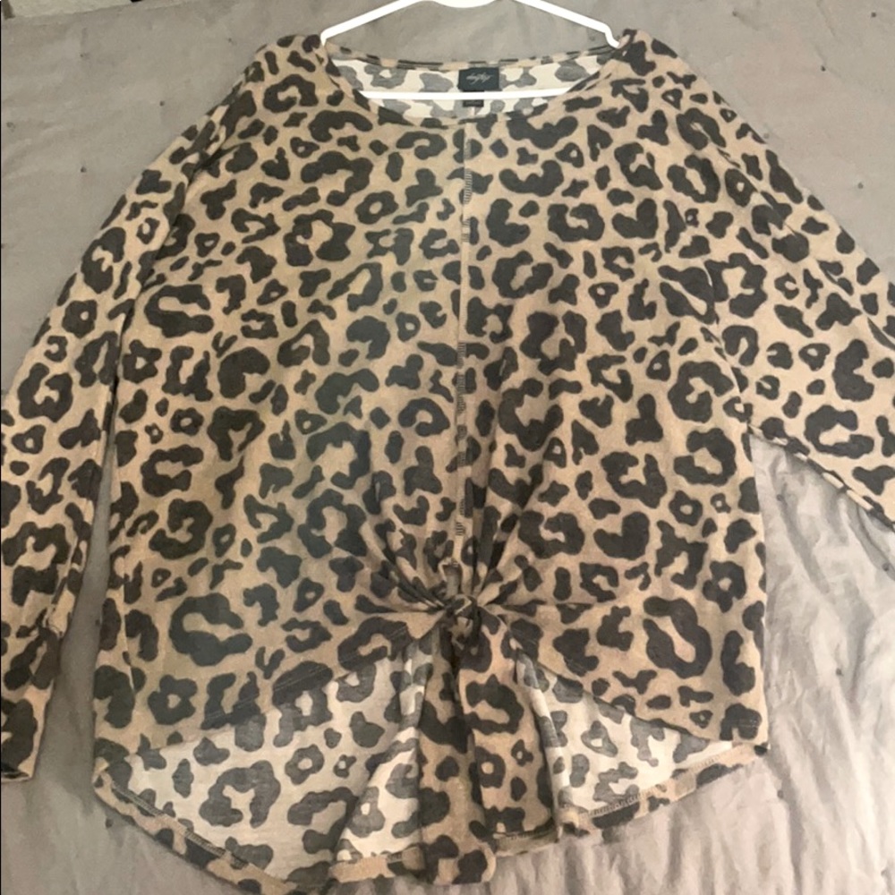 Cute light weighted sweater